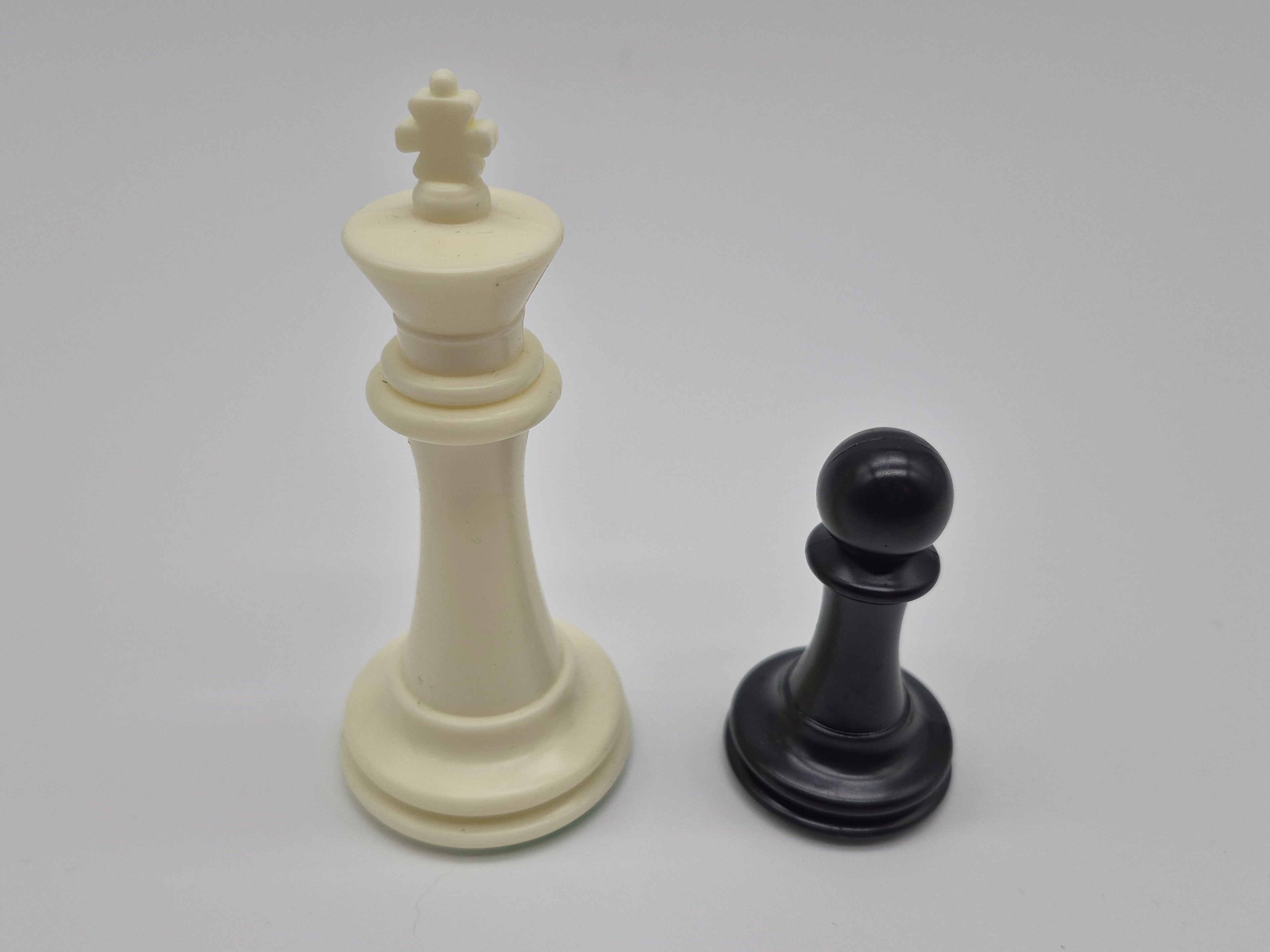 Slim Style Chess Pieces