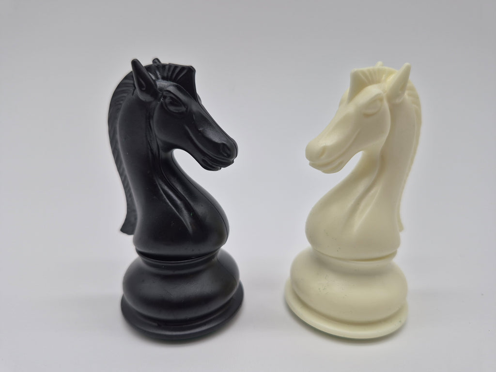 The Candidate Kink's Knight Chess Pieces With Cotton Bag