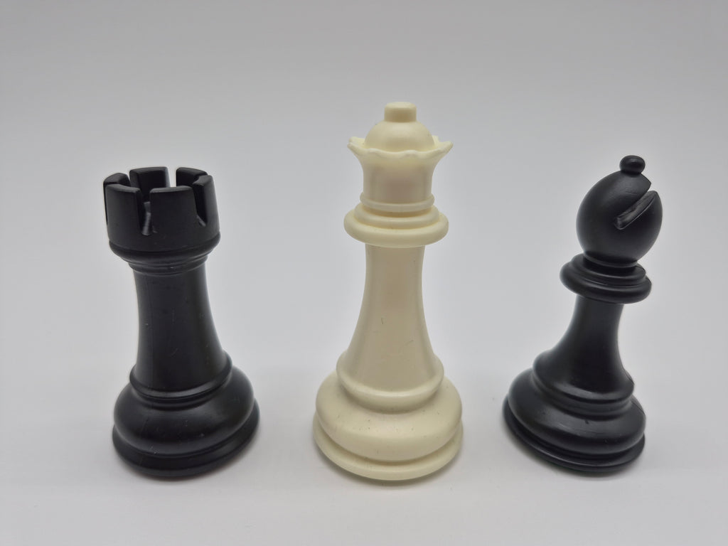 The Candidate Kink's Knight Chess Pieces With Cotton Bag