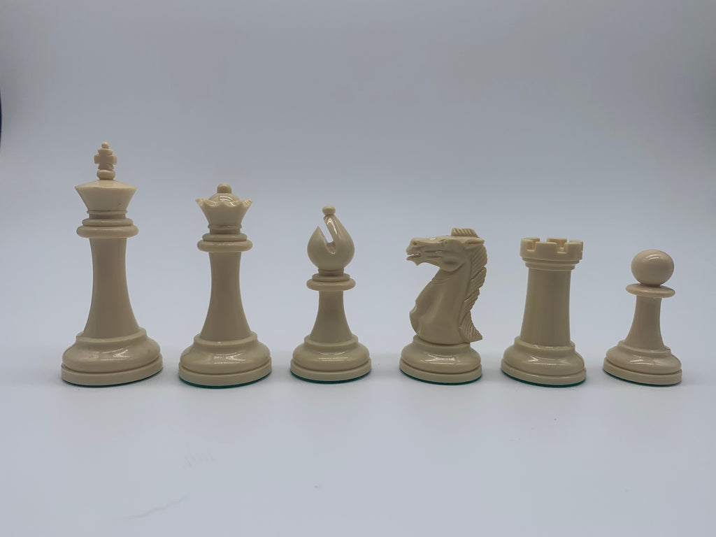 Segmented Horsehair Chess Pieces