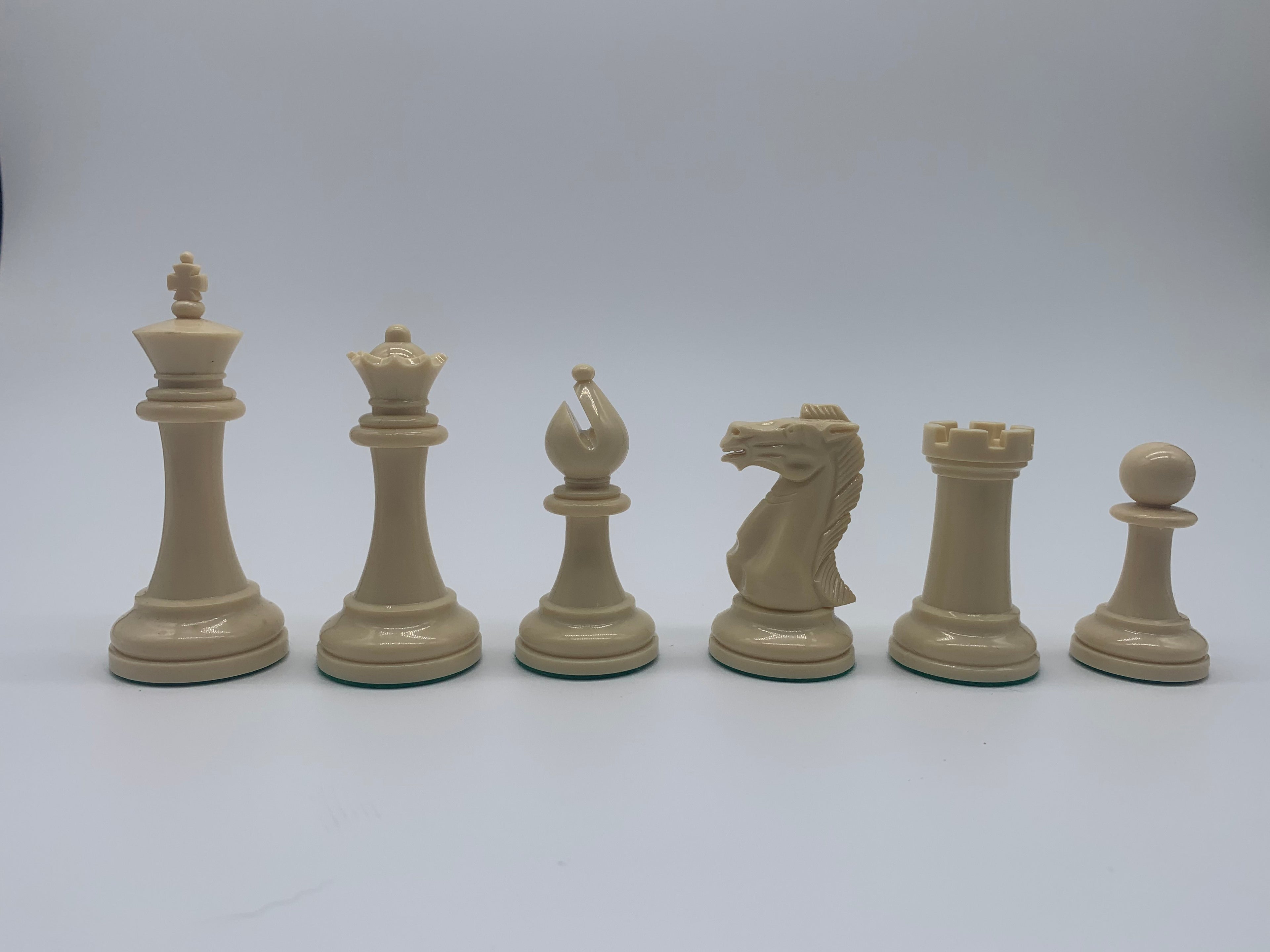 Segmented Horsehair Chess Pieces