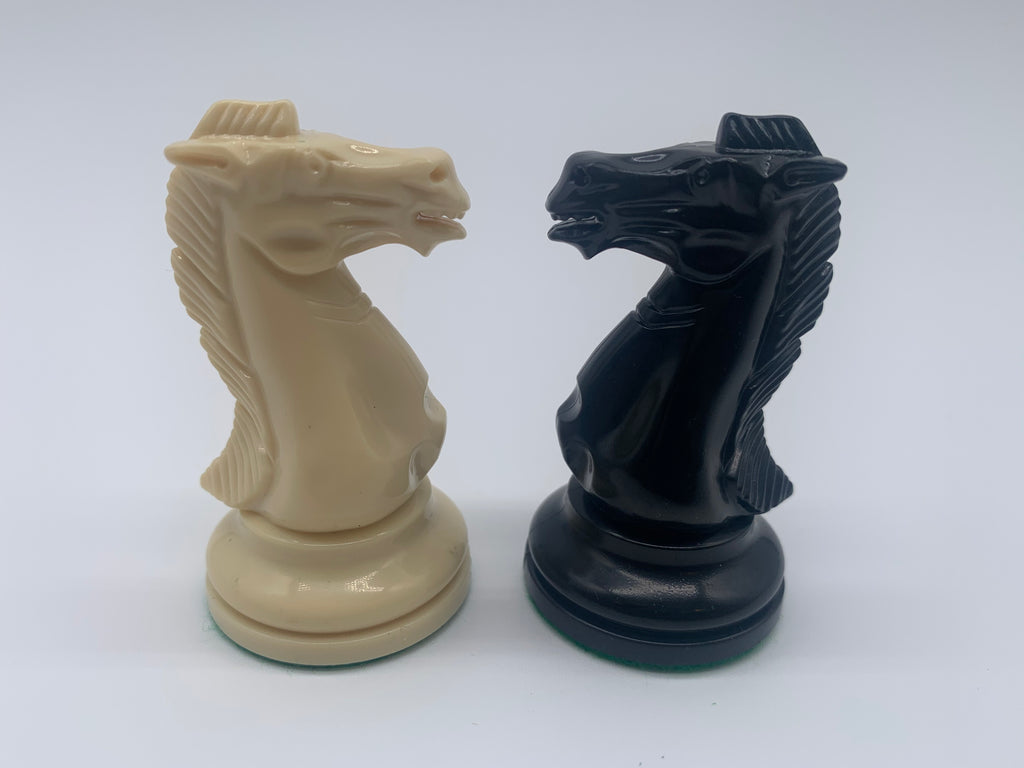 Segmented Horsehair Chess Pieces